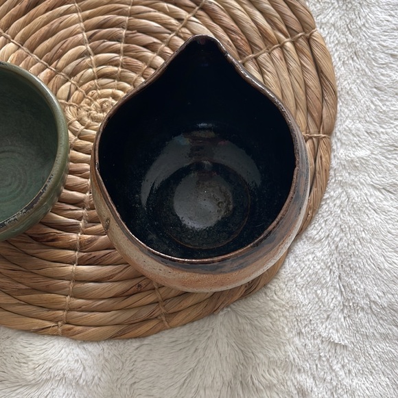 Two Studio Art Pottery Pieces. Both signed - Picture 3 of 10